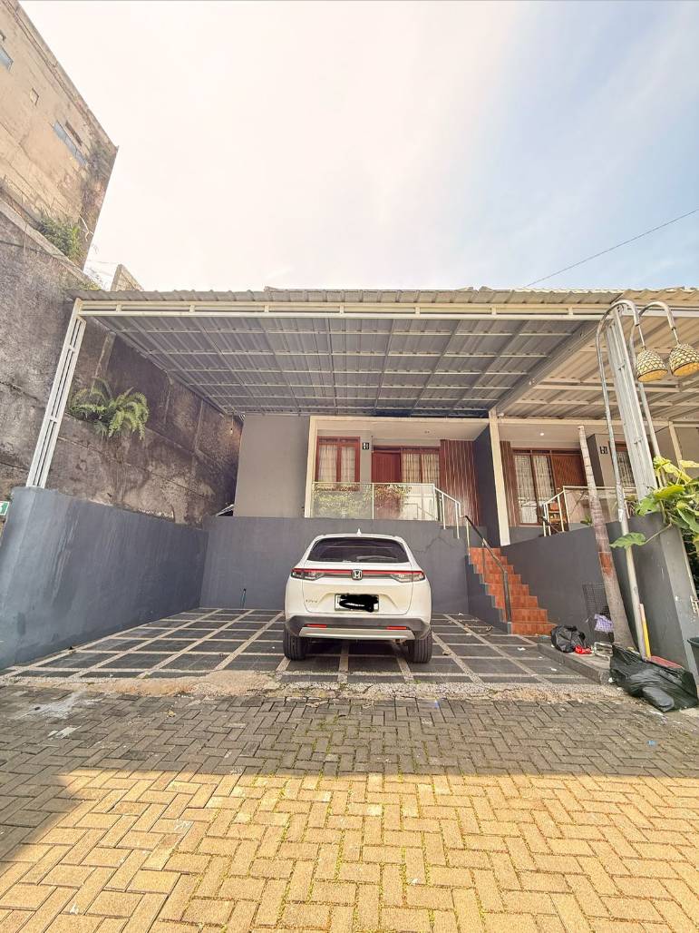 Rumah bagus dan tenang dalam komplek siap huni