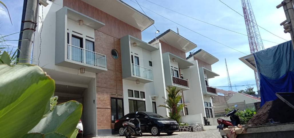 Rumah bagus siap huni di dalam cluster